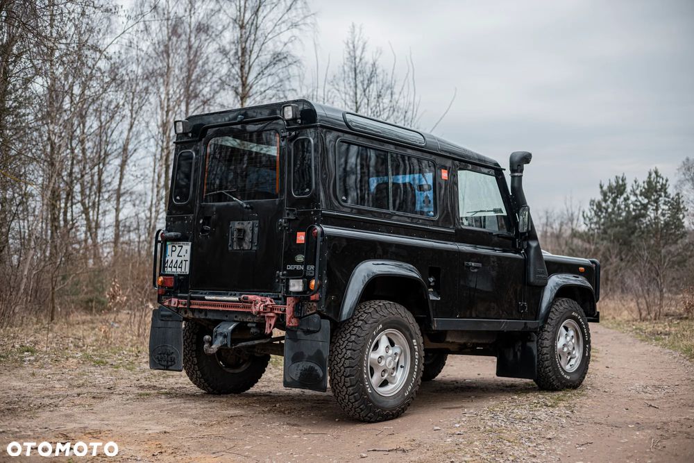 Land Rover Defender - 6