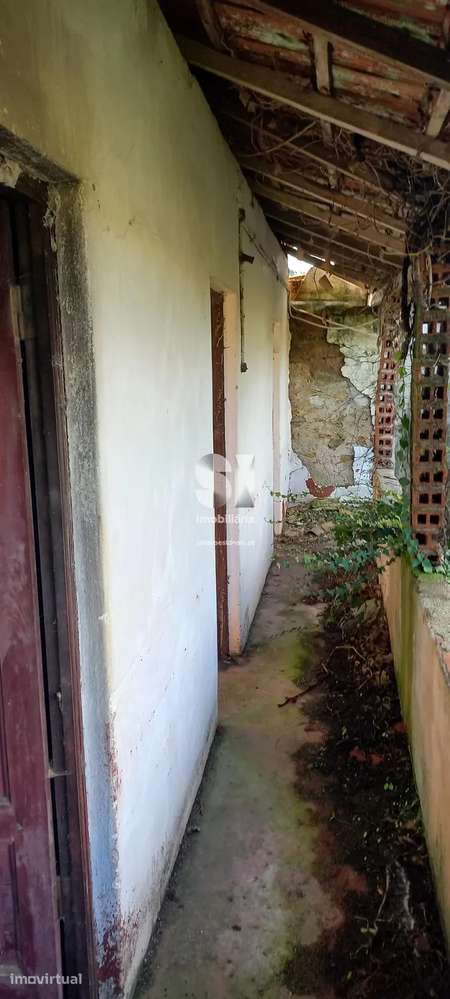Moradia para Restaurar T2+3 / Vila Nova de Poiares - Grande imagem: 2/33