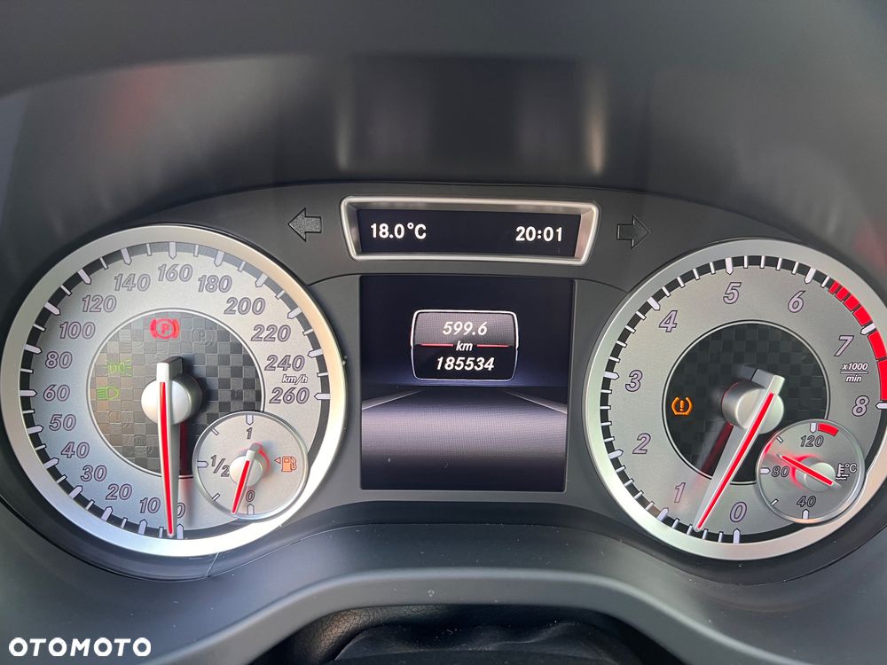 Mercedes-Benz Klasa A 180 AMG Line - 29