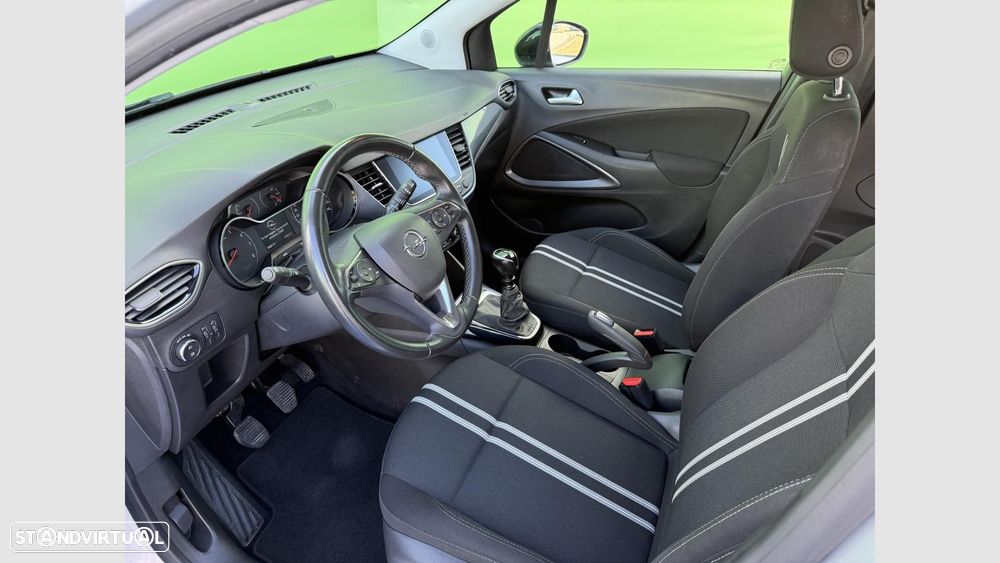 Opel Crossland 1.2 T Design & Tech - 10