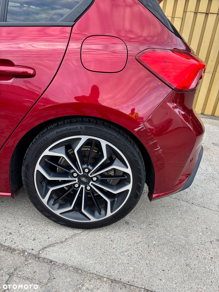 Ford Focus - 27