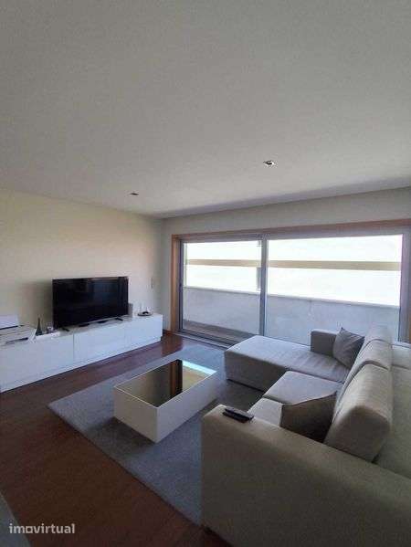 Apartamento T1 para arrendamento, Santa Marinha, Vila Nova de Gaia - Grande imagem: 2/8