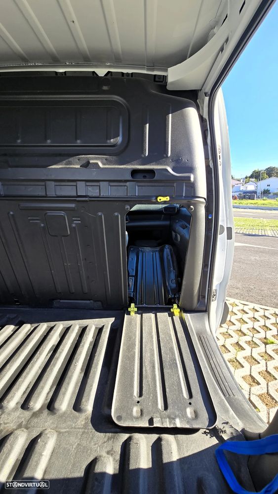Peugeot PARTNER STANDARD 1.5 BLUEHDI 100 3P - 51