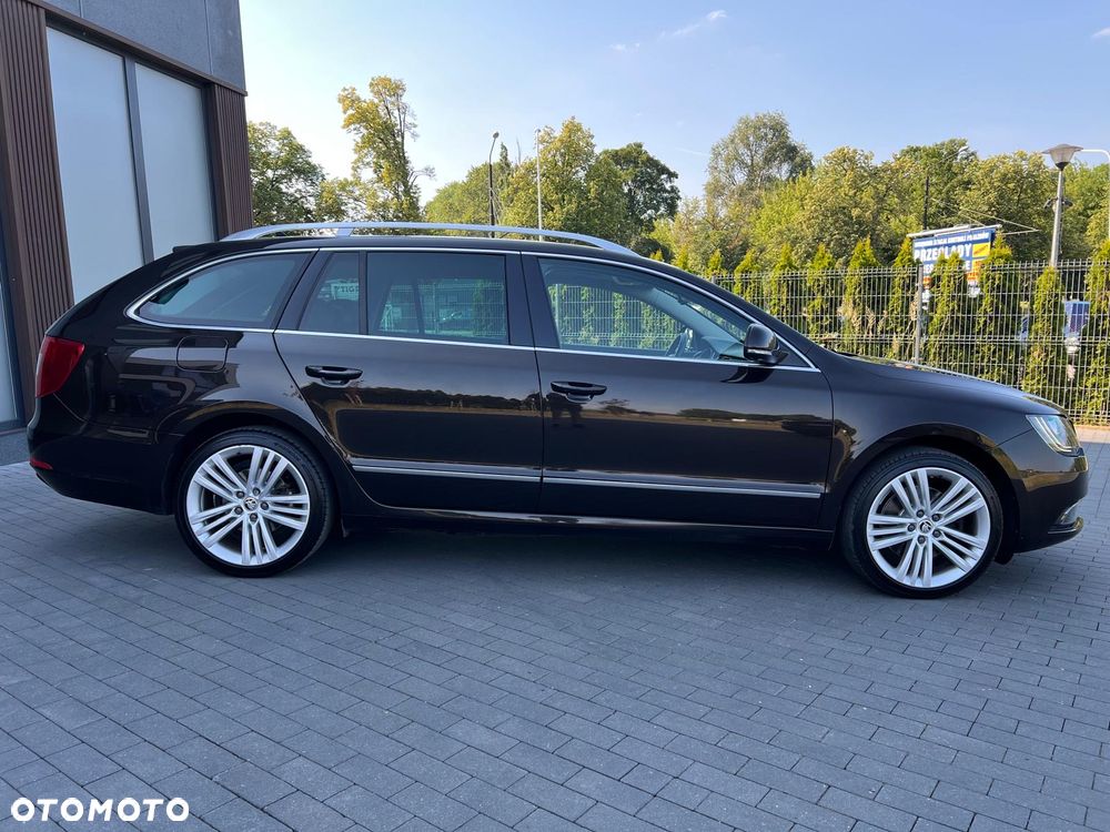 Skoda Superb 2.0 TDI 4x4 Elegance DSG - 4