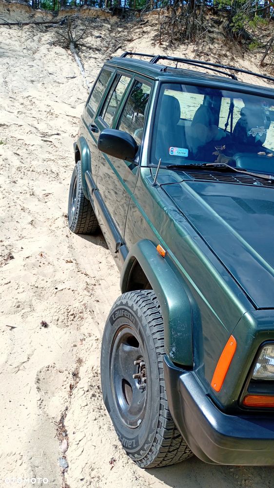 Jeep Cherokee - 7