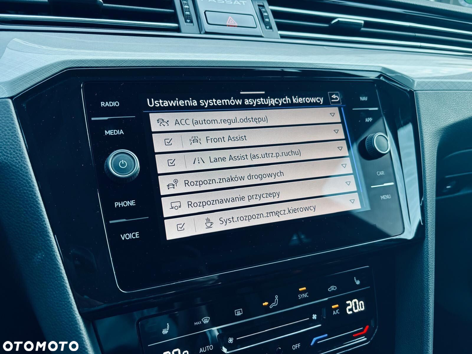 Volkswagen Passat 2.0 TDI Business DSG - 28