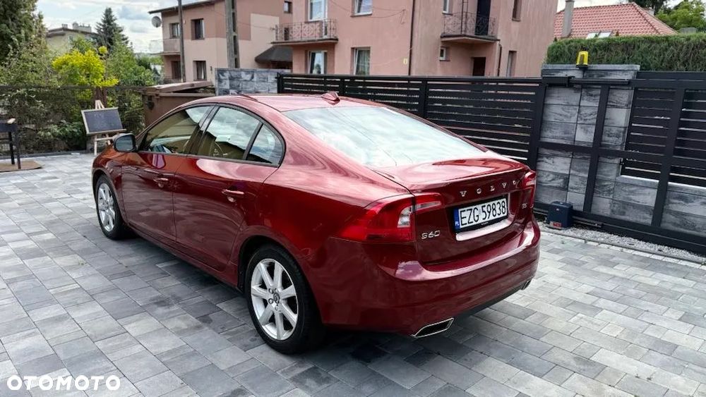 Volvo S60 T5 Momentum - 6