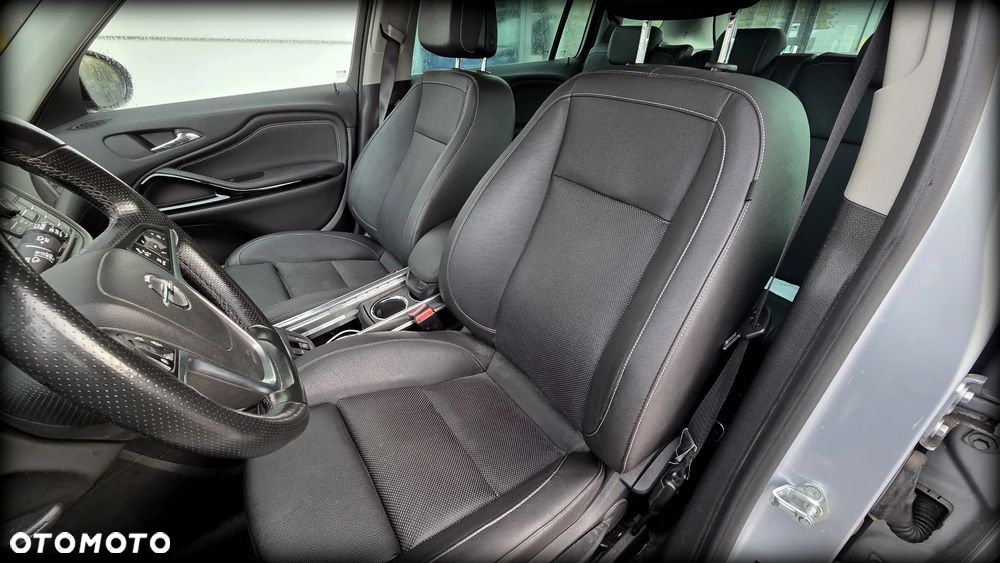 Opel Zafira Sport - 15