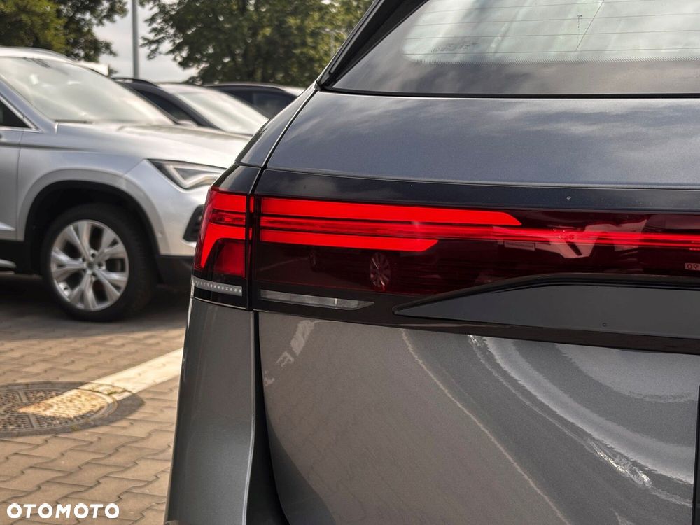 Volkswagen Passat Variant 2.0 TDI SCR DSG - 11