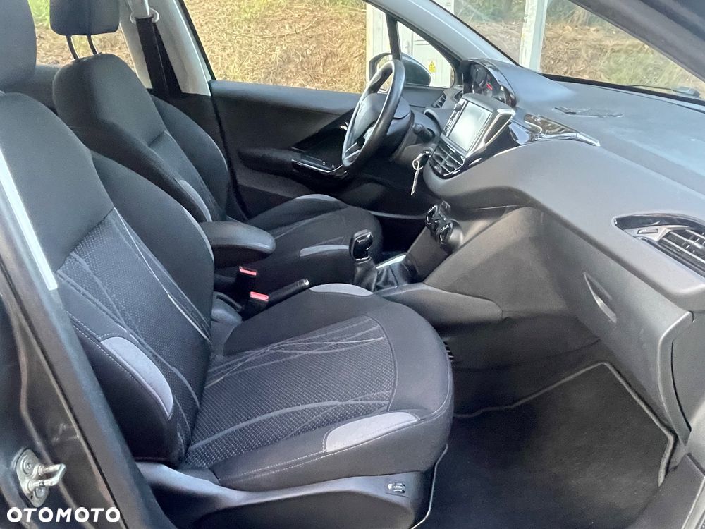 Peugeot 208 e-HDi 92 Stop&Start Style - 19