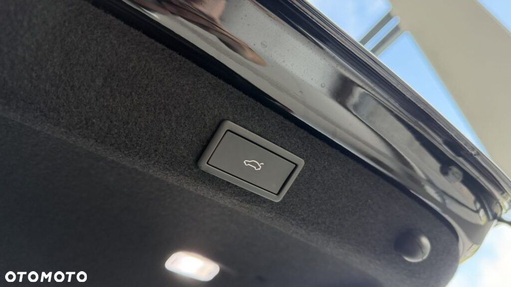 Skoda Superb 2.0 TSI L&K DSG - 36