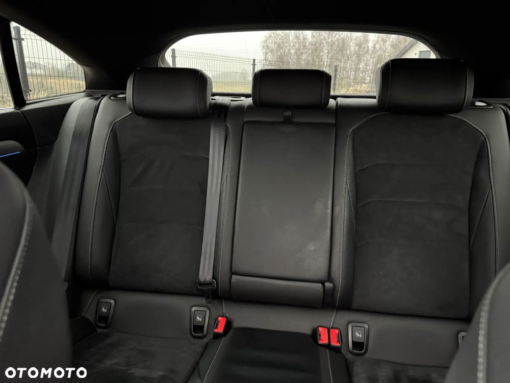 Volkswagen Arteon 2.0 TSI DSG R-Line - 19