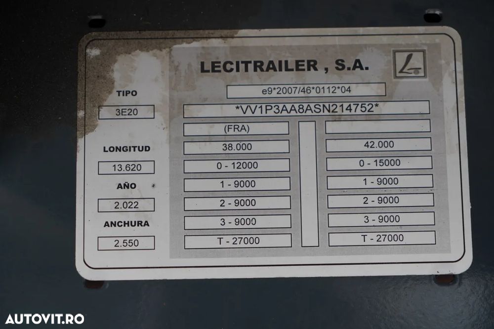 LeciTrailer CORTINĂ / STANDARD / PODEA PUTERNICĂ / AXĂ RIDICATĂ / ANVELOPE 100% / AXE - 30