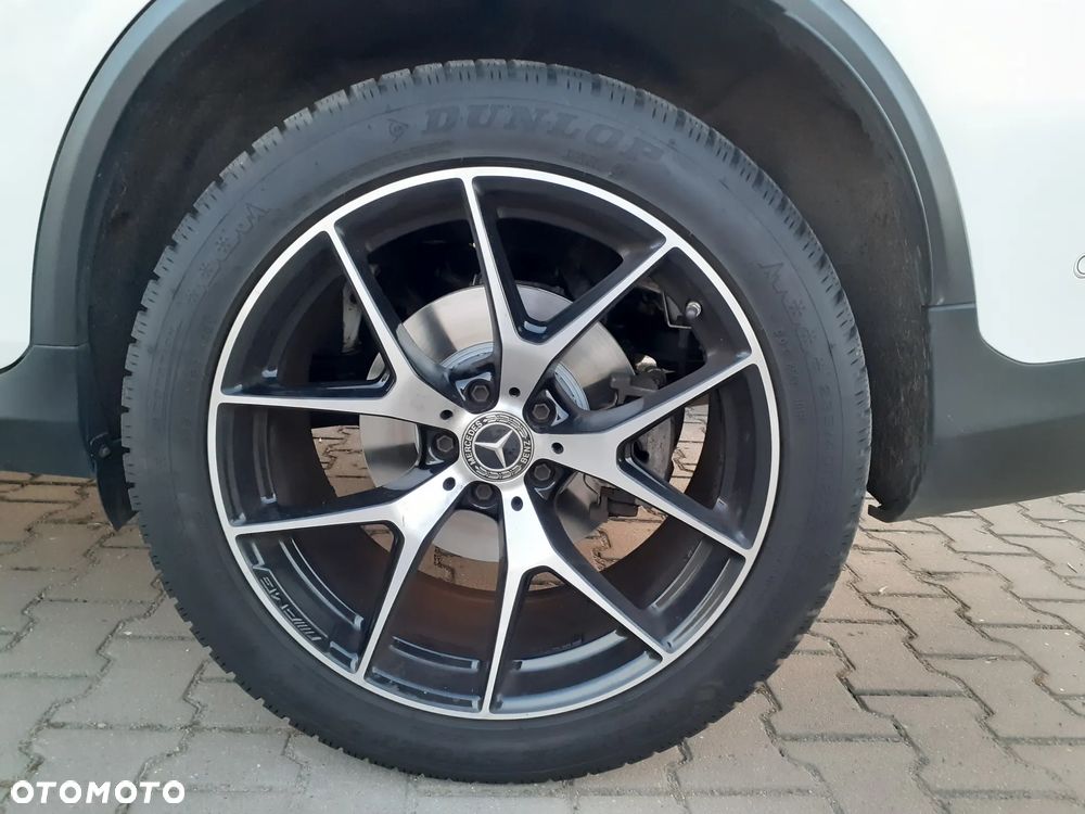 Mercedes-Benz GLC 200 d 4Matic 9G-TRONIC AMG Line - 15