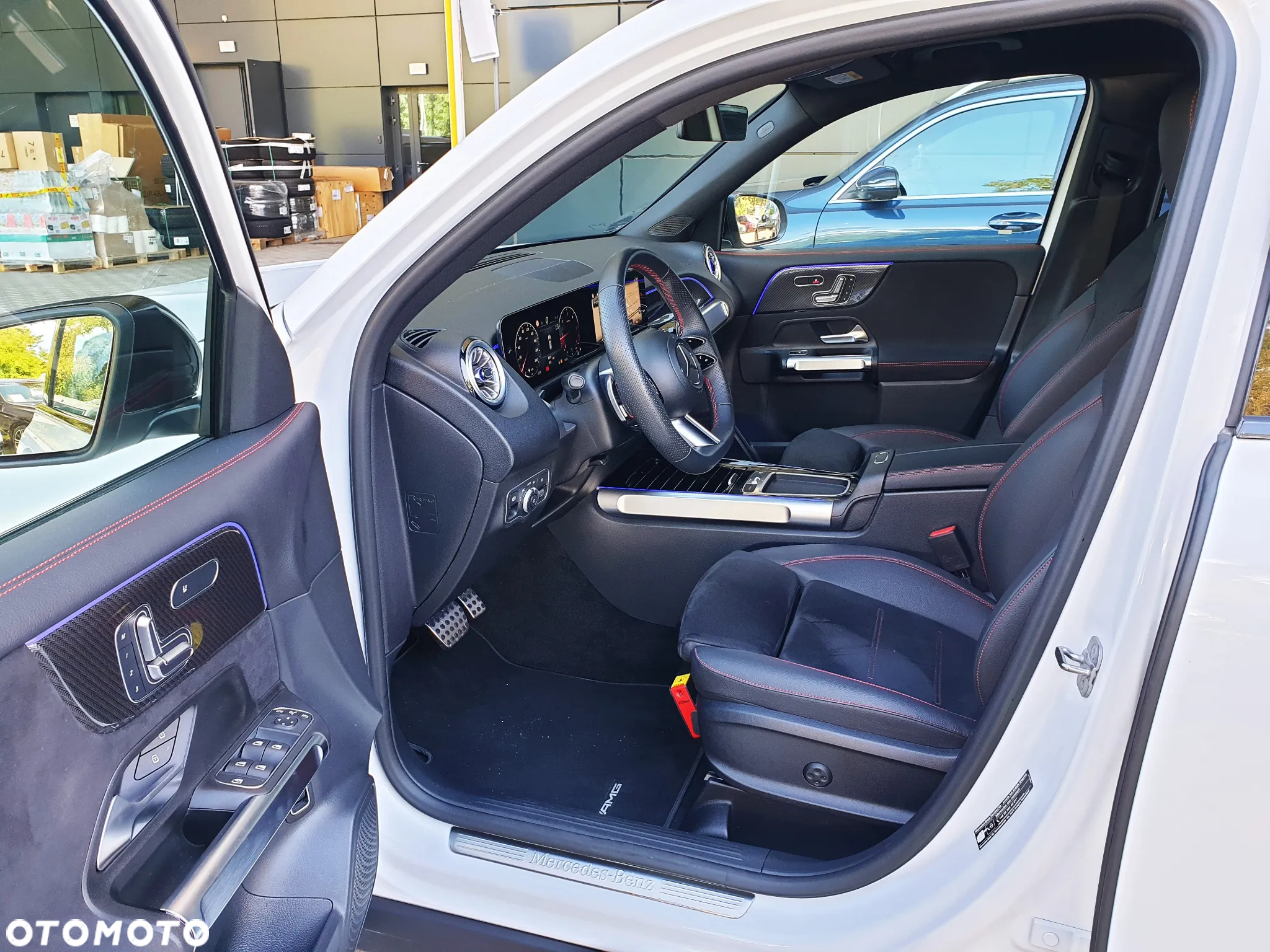 Mercedes-Benz GLB 200 d 4-Matic AMG Line 8G-DCT - 26