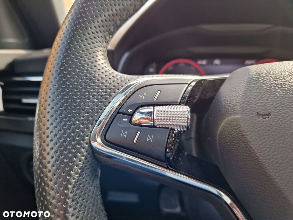 Skoda Kamiq 1.0 TSI Monte Carlo - 18