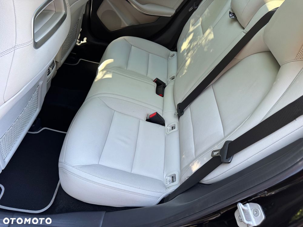 Mercedes-Benz GLA 250 4Matic 7G-DCT AMG Line - 20