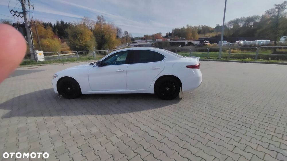 Alfa Romeo Giulia 2.0 Turbo 16V AT8-Q4 Tributo Italiano - 9