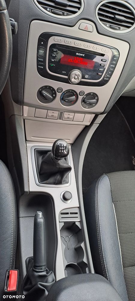 Ford Focus 1.8 White Magic - 25