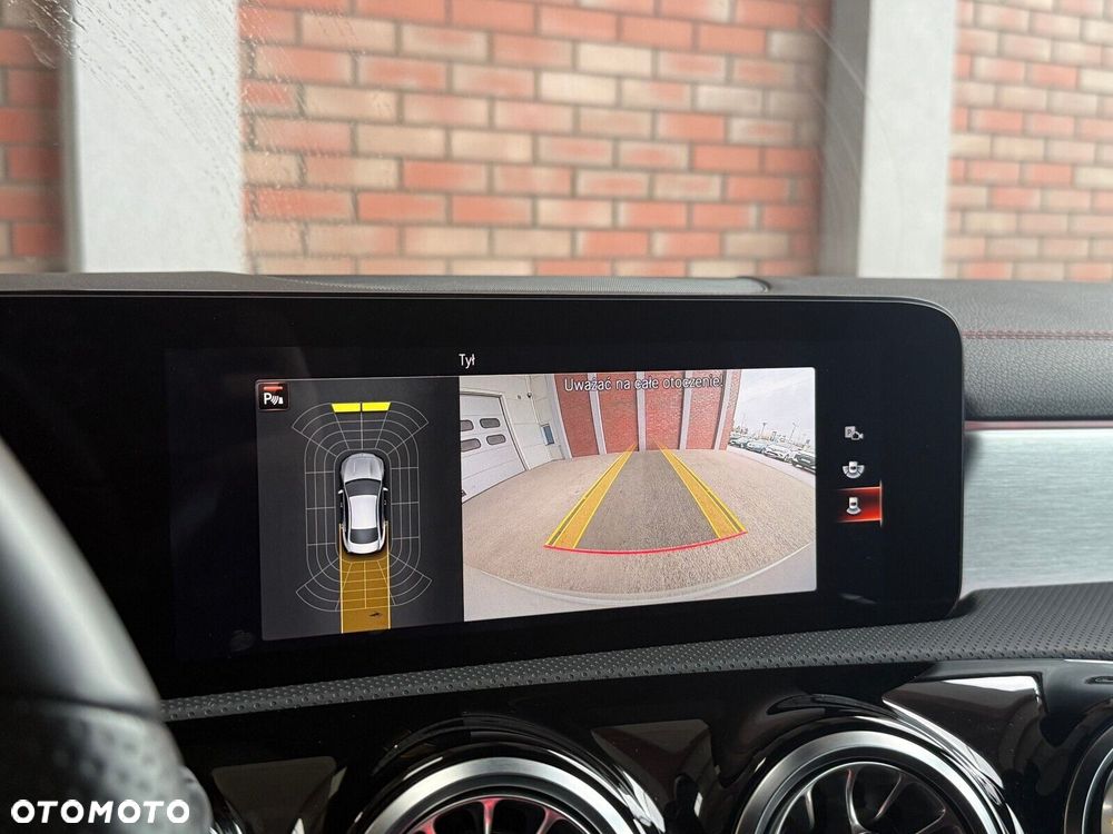 Mercedes-Benz CLA - 25