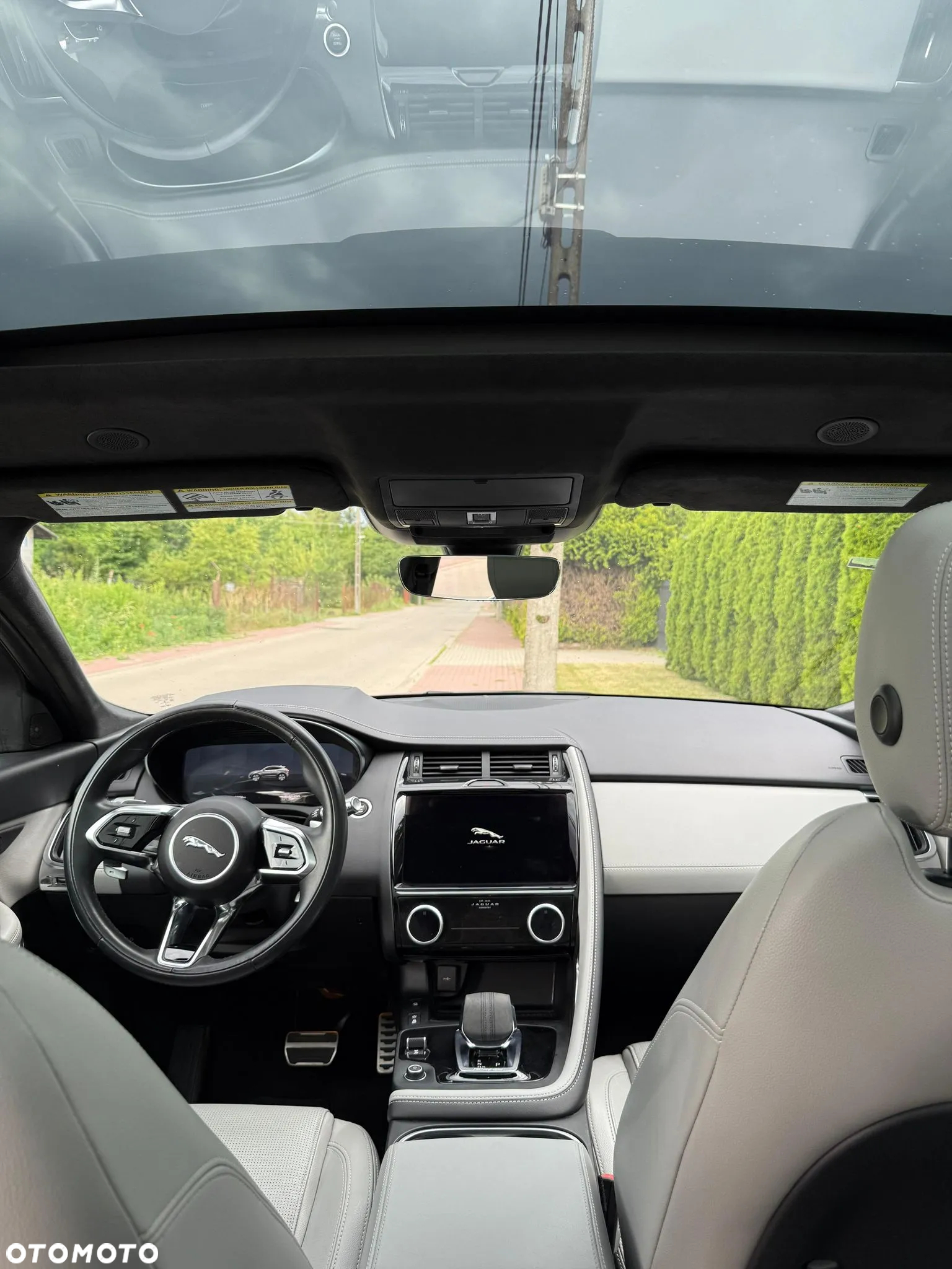 Jaguar E-Pace P300 AWD Sport - 12