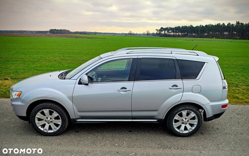 Mitsubishi Outlander 2.0 DID Instyle - 12