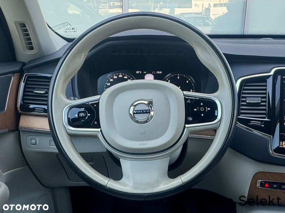 Volvo XC 90 - 26