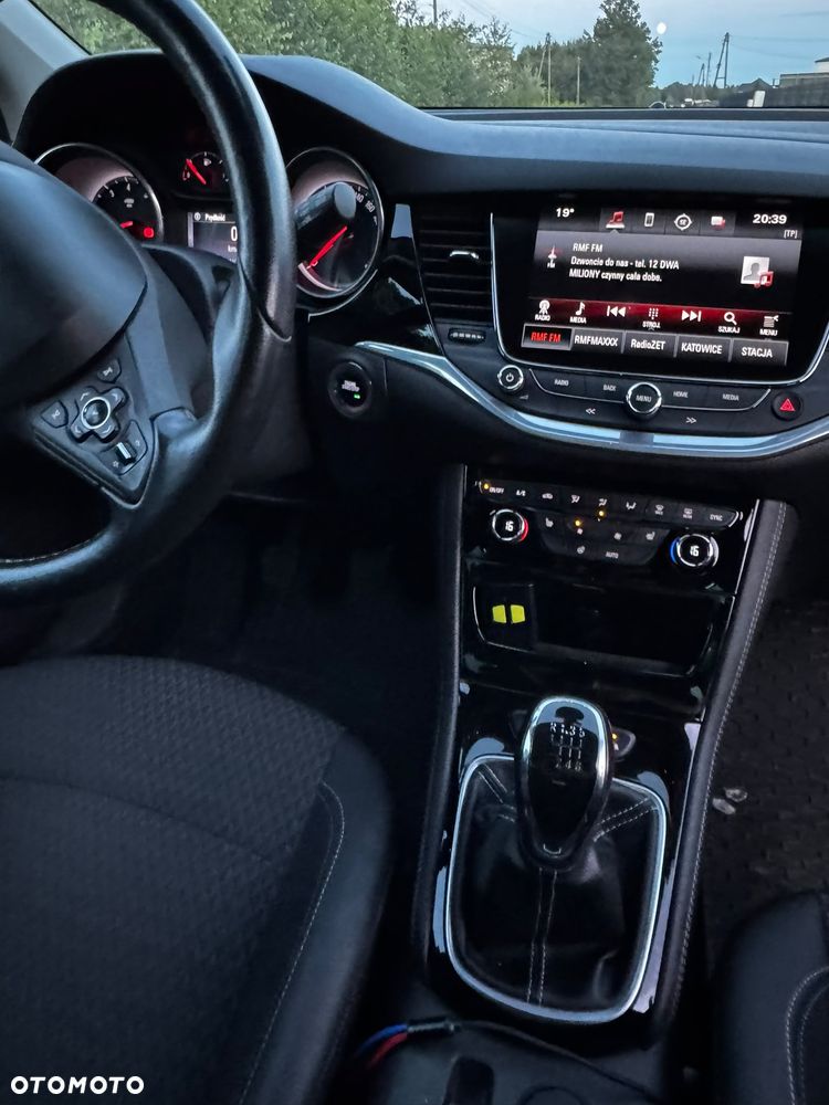 Opel Astra 1.4 T Elite - 8