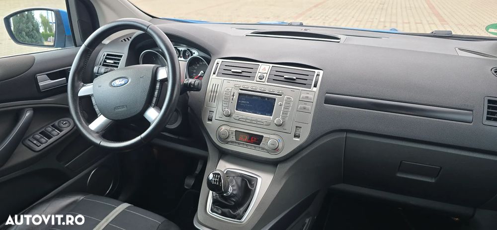 Ford Kuga 2.0 TDCi 4x4 Titanium - 14