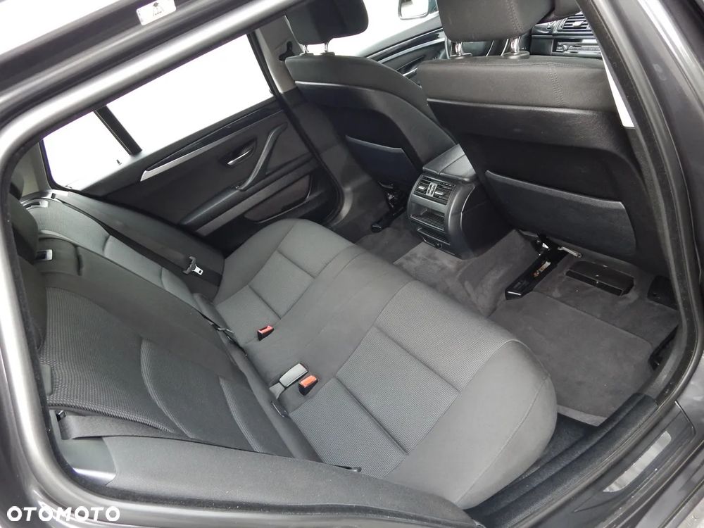 BMW Seria 5 520d - 12