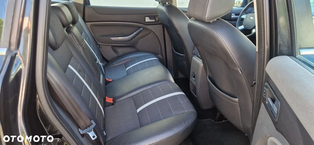 Ford Kuga 2.0 TDCi 4x4 Titanium - 7