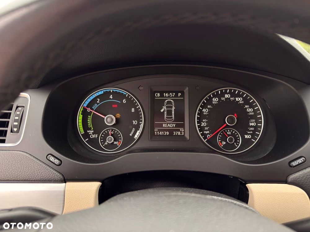 Volkswagen Jetta - 4