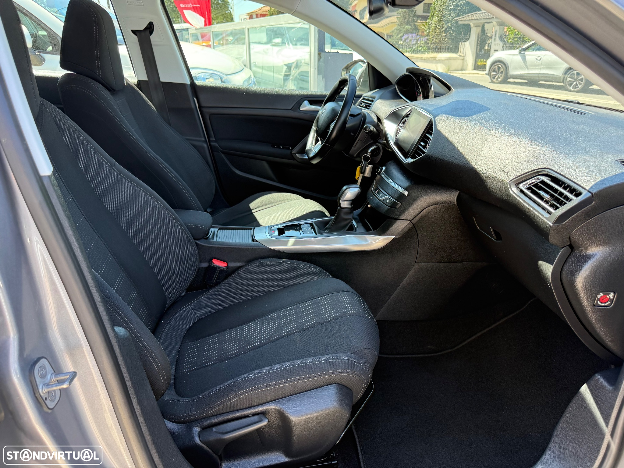 Peugeot 308 SW 1.6 BlueHDi Allure J17 EAT6 - 32