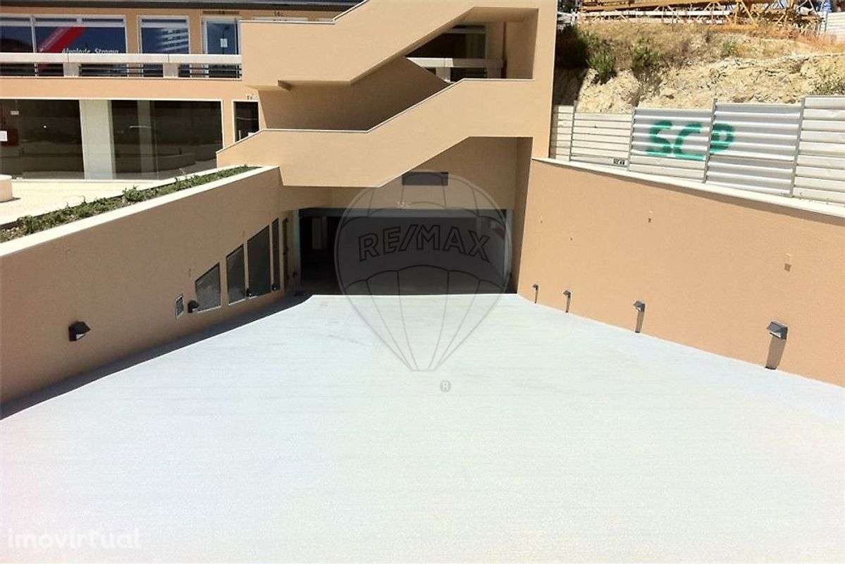 Garagem  para arrendamento - Grande imagem: 2/9