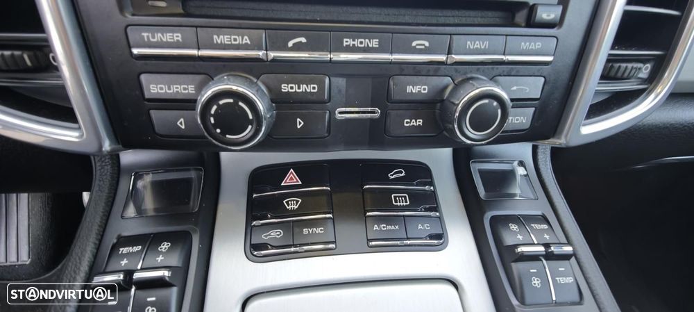 Porsche Cayenne Platinum Edition - 9