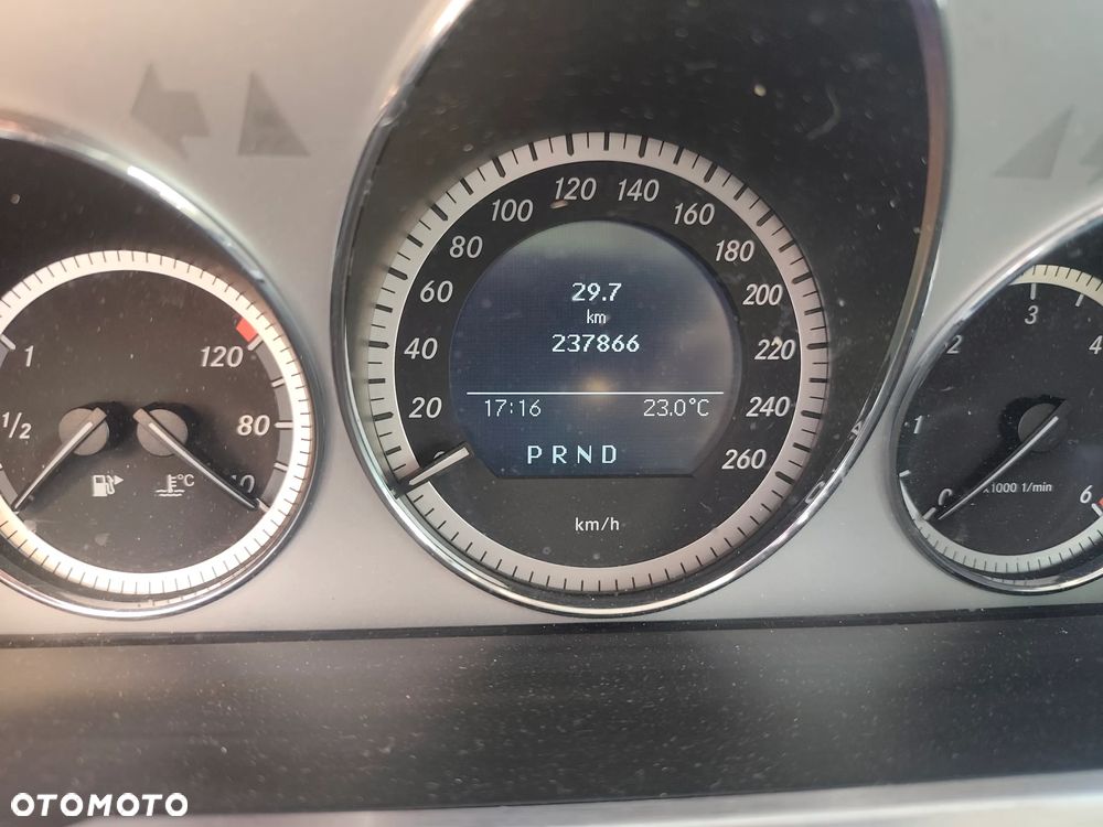 Mercedes-Benz GLK 250 CDI DPF 4Matic BlueEFFICIENCY 7G-TRONIC SPORT EDITION - 8