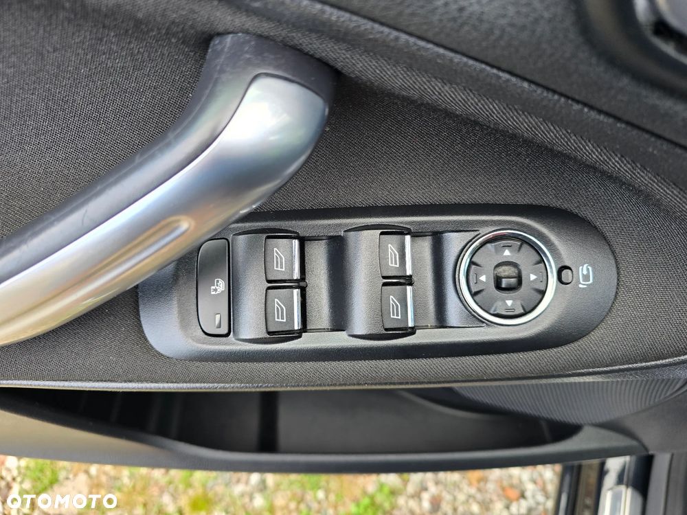 Ford S-Max 2.0 TDCi DPF Titanium - 35