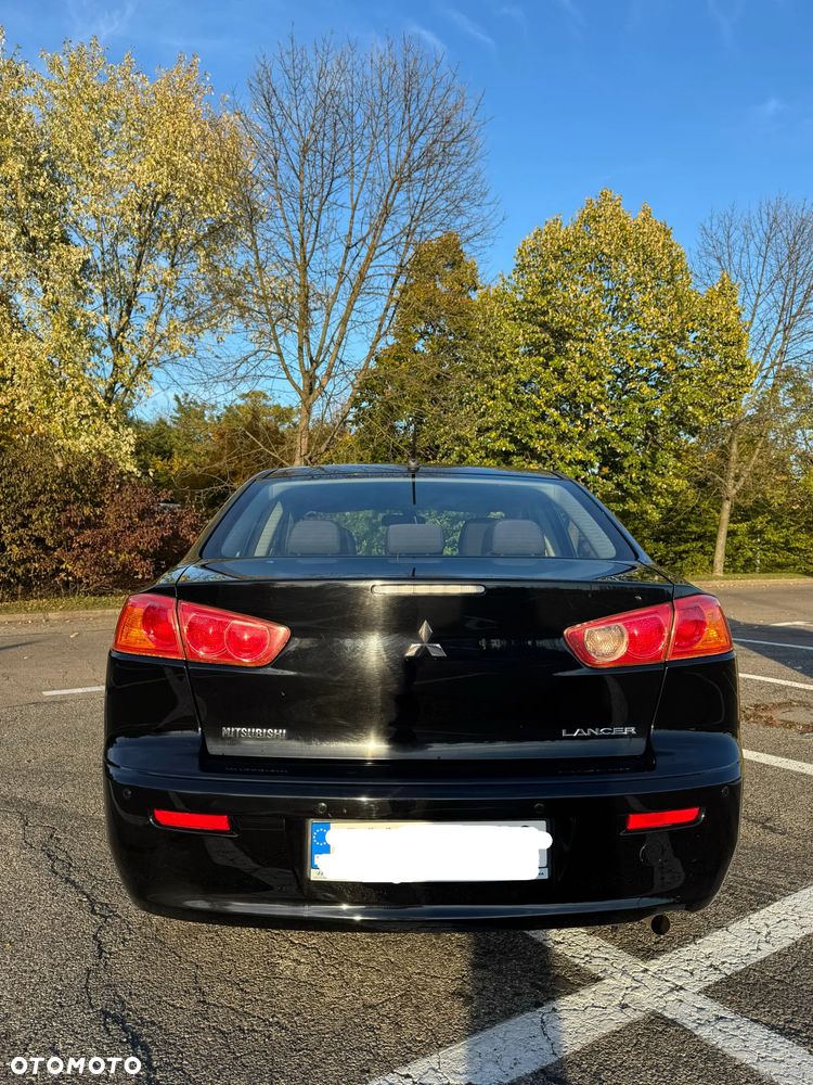 Mitsubishi Lancer 2010 photo 5