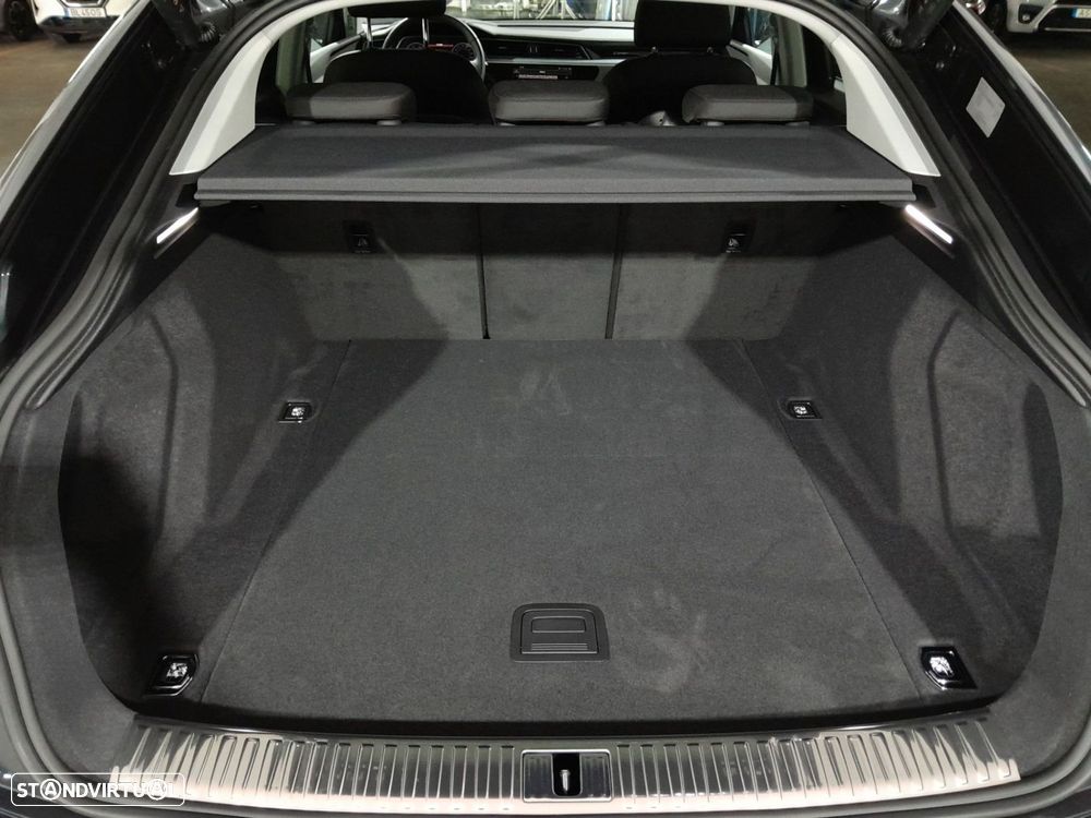 Audi Q8 e-Tron Sportback 55 quattro Advanced - 28