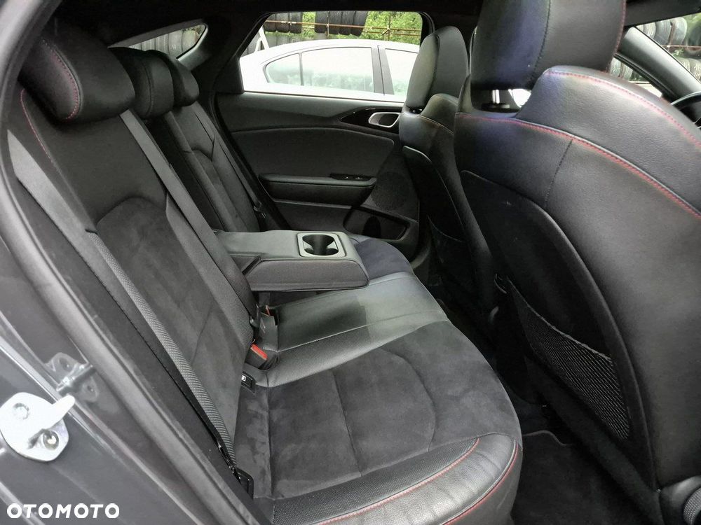 Kia ProCeed 1.6 T-GDI DCT7 OPF GT - 26