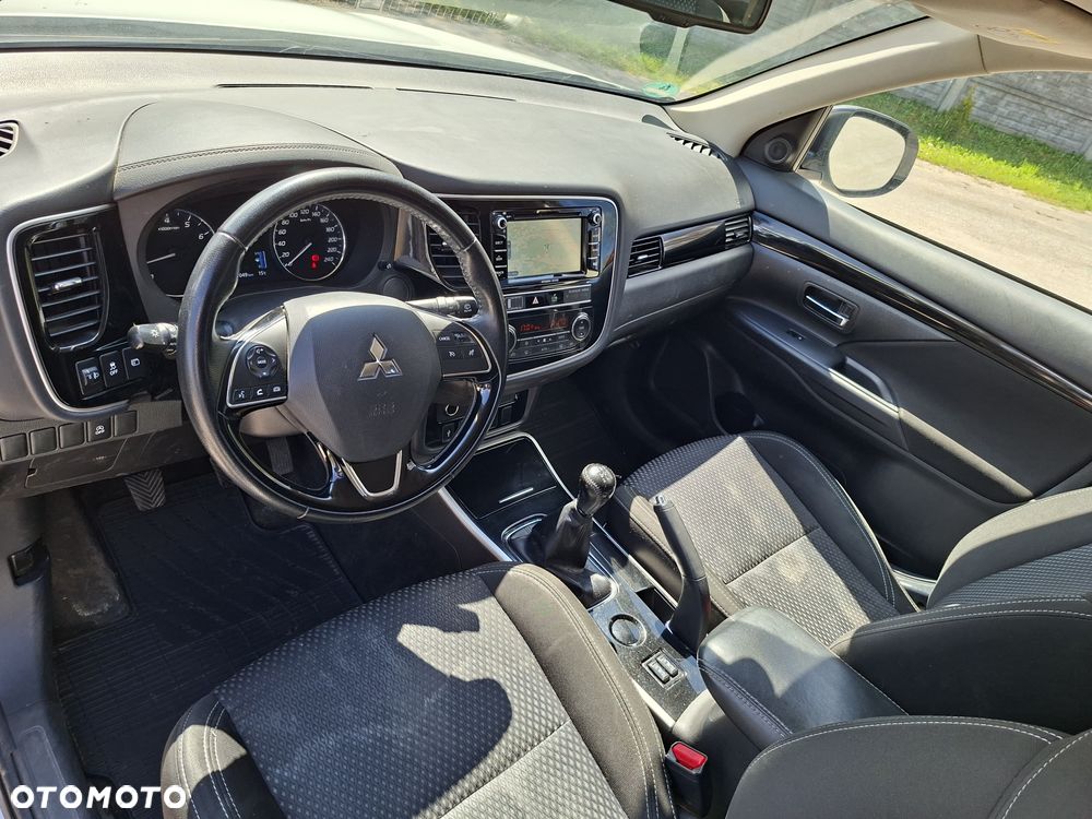 Mitsubishi Outlander 2.0 2WD - 14