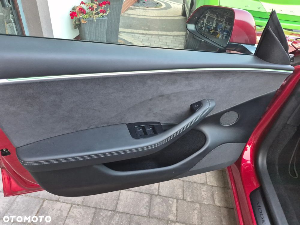 Tesla Model 3 - 26