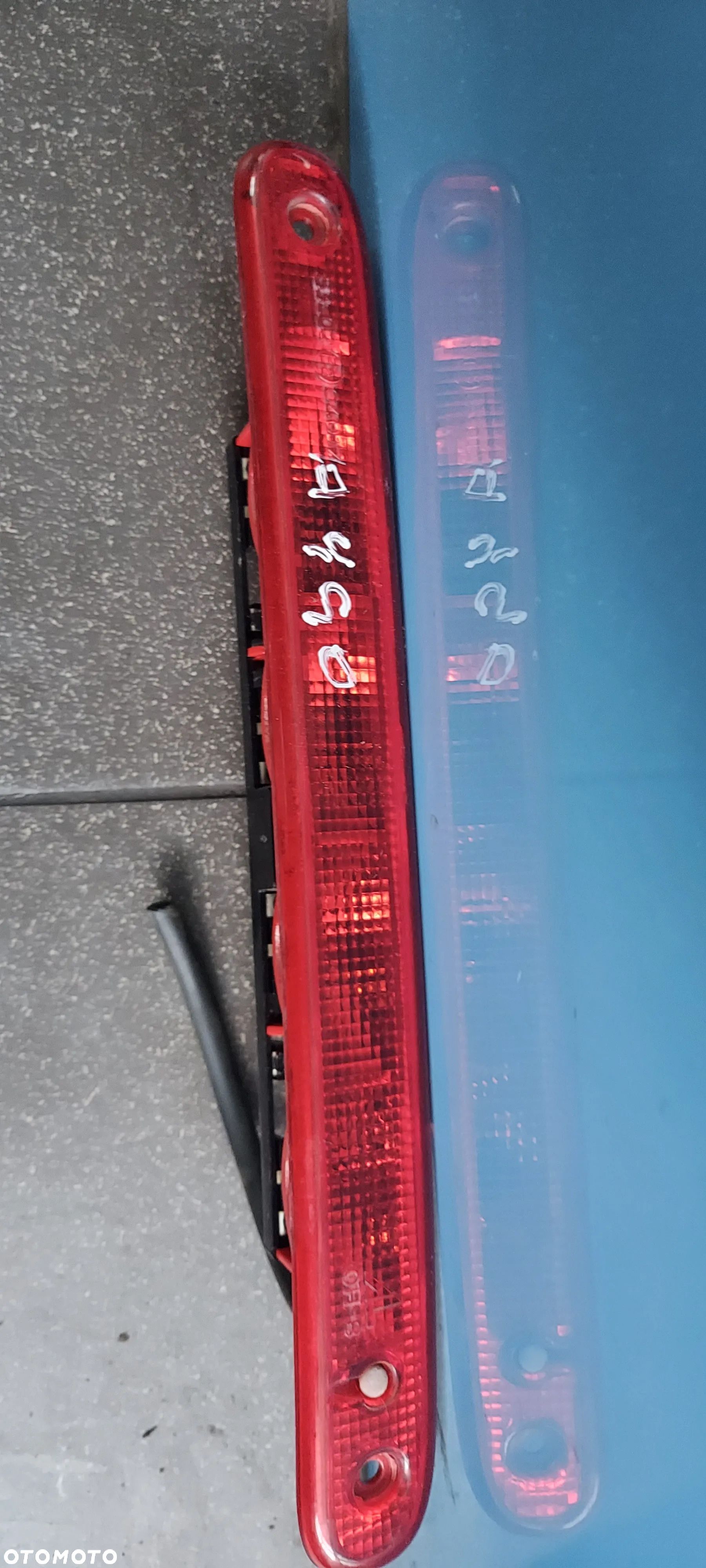 Trzecie światło stopu Toyota Aygo - 1