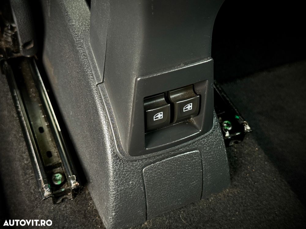 Dacia Logan MCV TCe 90 Prestige - 34