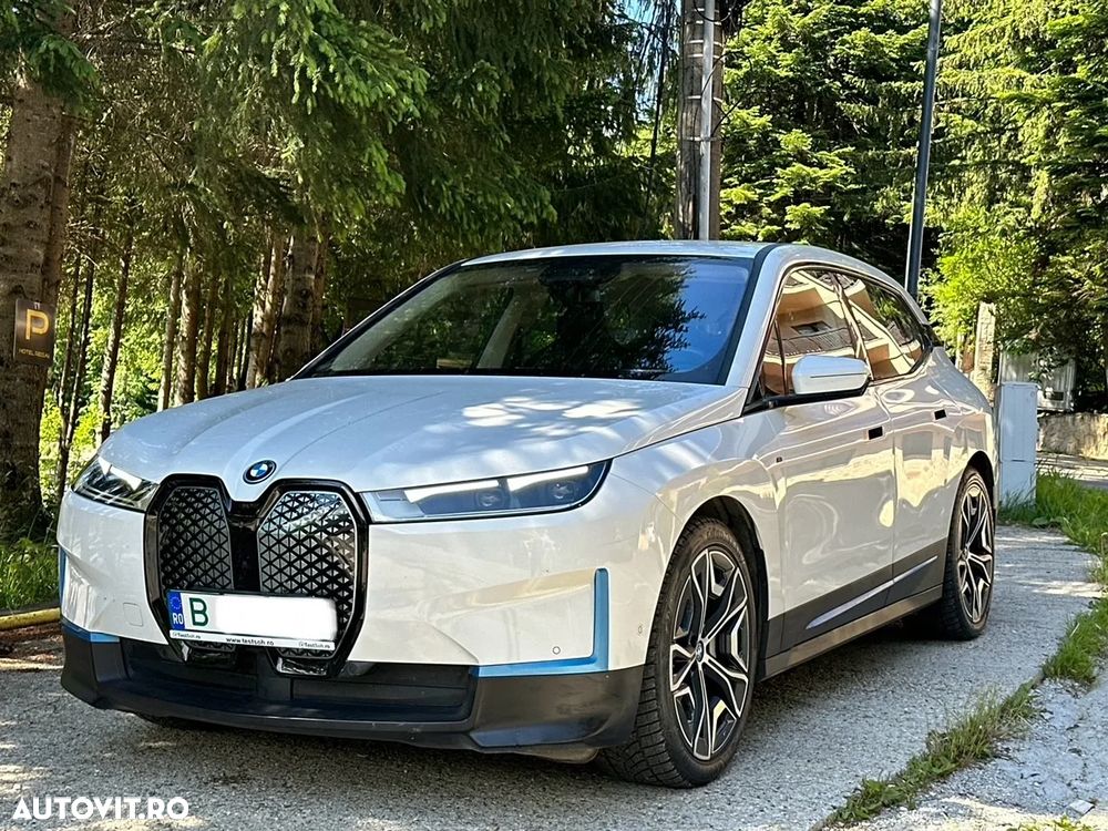 BMW iX - 2