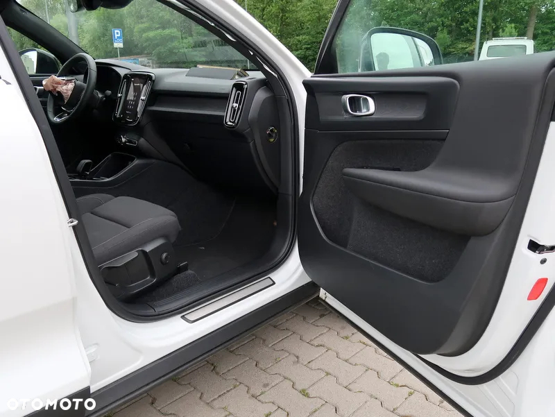 Volvo C40 - 25
