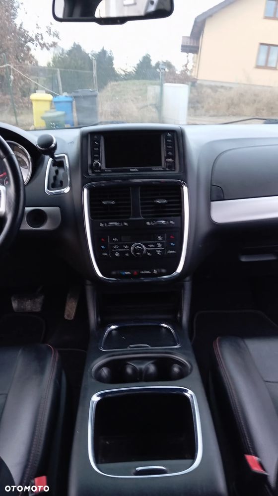 Dodge Grand Caravan - 15