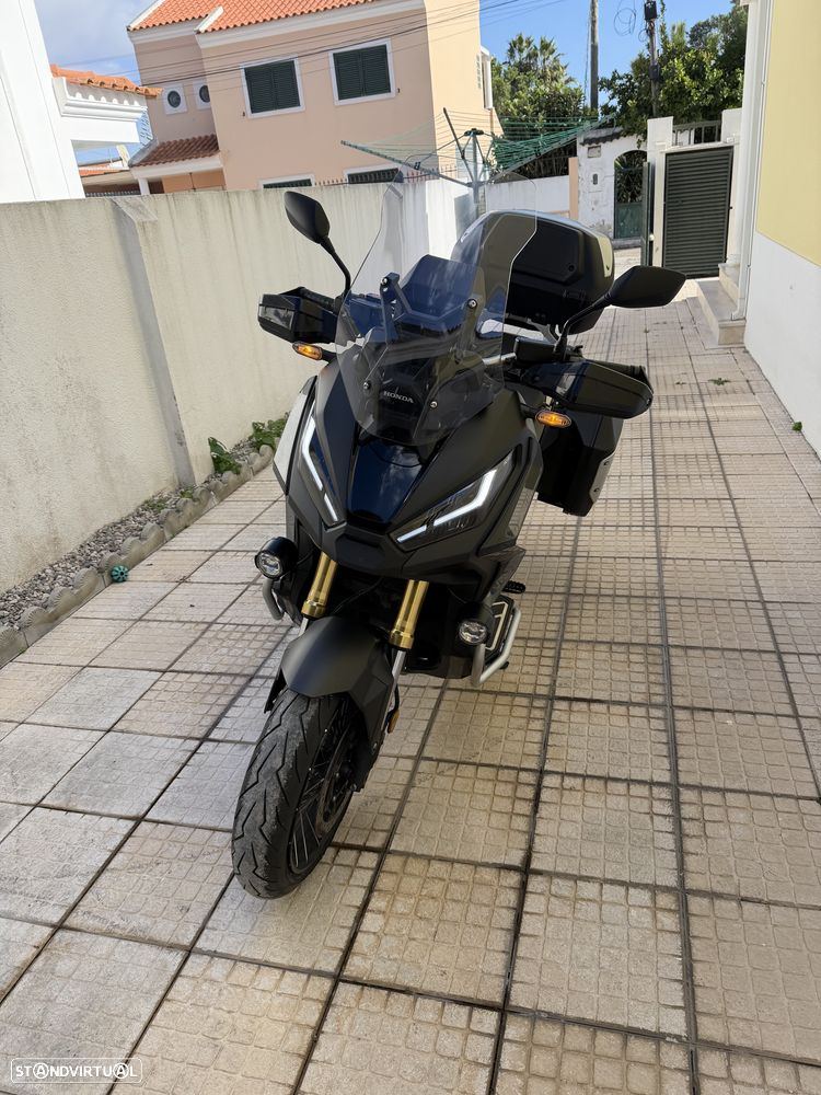 Honda ADV XDV750 - 1