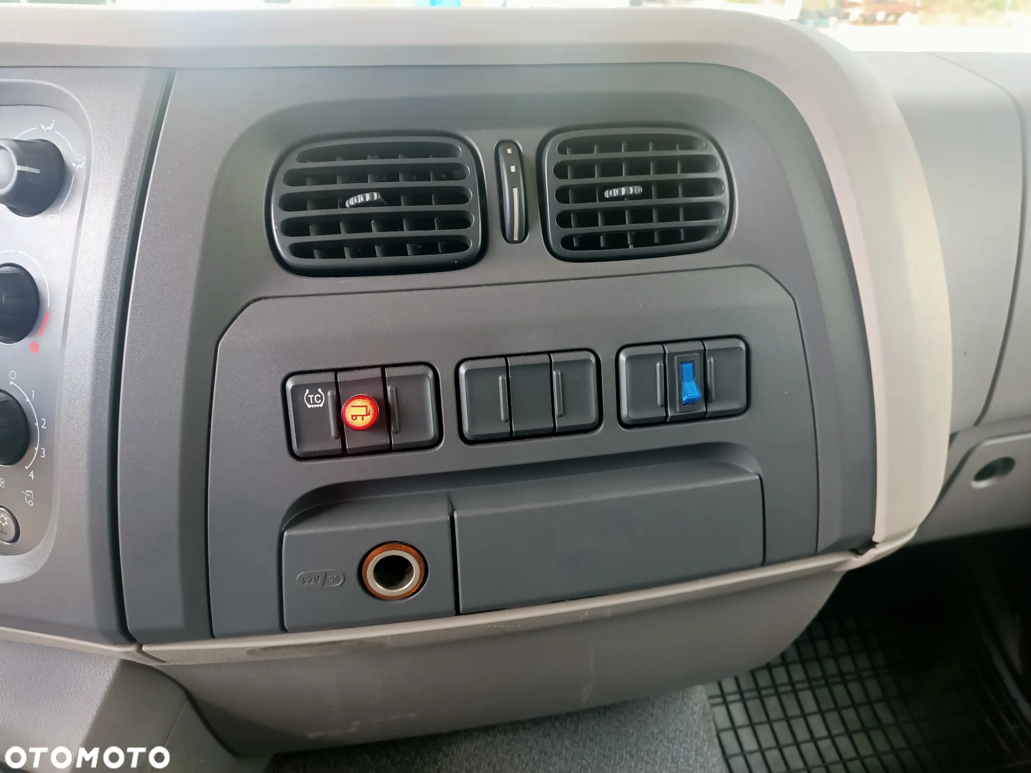 DAF LF 230 EURO 6 Chłodnia Supra 850 - 22