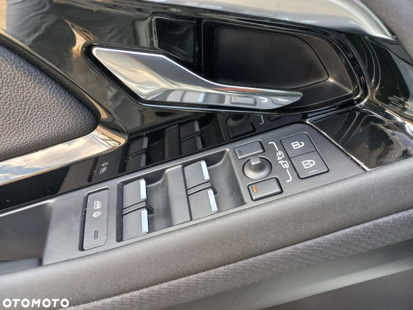 Land Rover Range Rover Evoque - 30